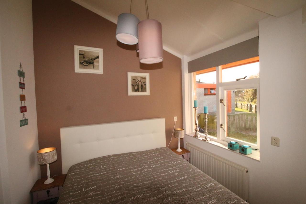 Ferienhaus Am Meer Mit Kamin & Sauna - Seestern 251 Юліанадорп Екстер'єр фото
